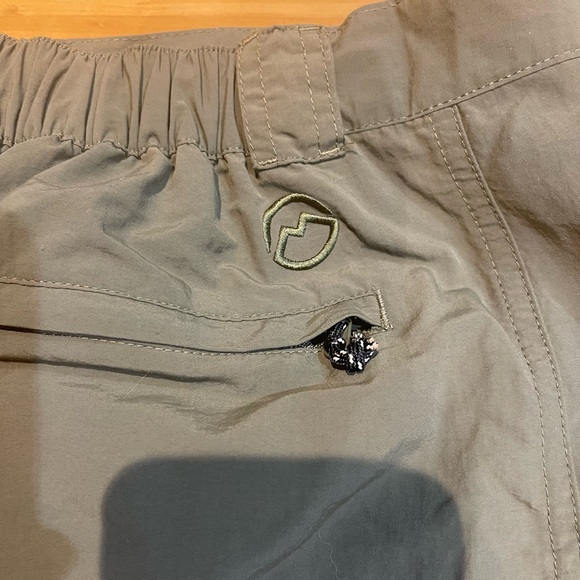 Magellan Outdoors Men’s Fish Gear Cargo Shorts Sz S - Picture 6 of 7